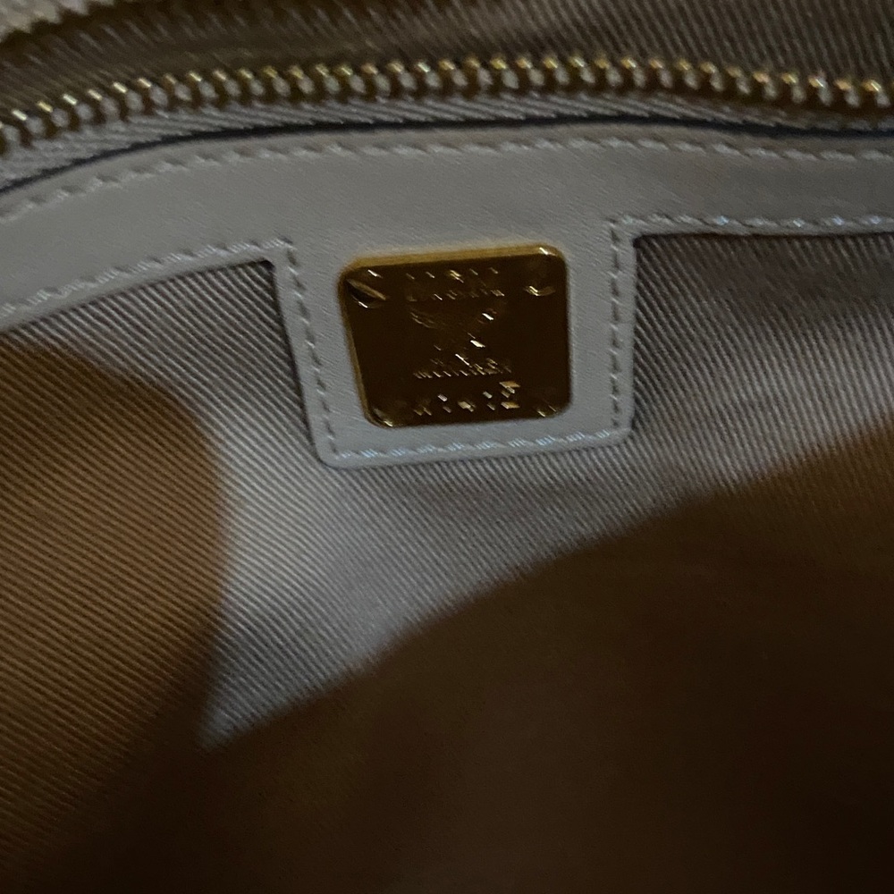 MCM Tan Visetos Rare Rabbit Limited Edition Medium Size Clutch - Picture 9 of 13